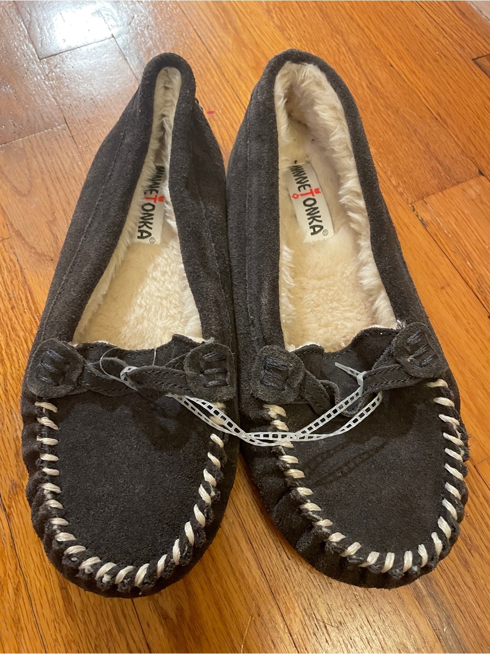 Minnetonka Women's Size 9 Charcoal Gray Genuine Suede Fleece Lined Moccasin NWT